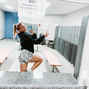 Meet your Posher, Britnie